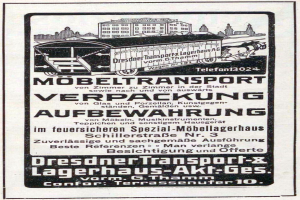 Eine Werbung mit einem Zug, Gebäuden im Hintergrund und dem Text "Dresdner Transport & Lagerhaus-Akt-Ges."