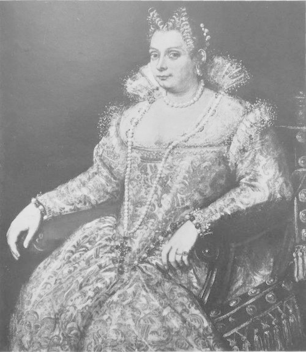 Schwarzes und weißes Porträt der Queen Elizabeth I. von England, die in einem Stuhl sitzt, ein hochgeschlossenes königliches Kleid mit langen Ärmeln trägt und ihr Haar zu einem ordentlichen Knoten frisiert hat, mit feinen Zügen zur Seite schaut.