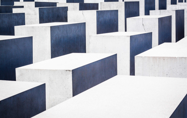 Mendel Warnt vor politischem Einfluss auf Abhängigkeiten von Yad Vashem