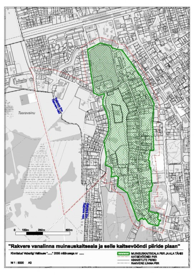 Ein Plakat mit einer Stadtkarte, die einen grünen markierten zentralen Bereich und Textdetails zu Straßen, Parks und Sehenswürdigkeiten zeigt.