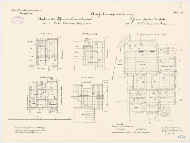 Schwarz-weißer Architekturgrundriss des ehemaligen Bundeskanzleramts mit detaillierten Plänen und Anmerkungen.