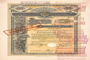 Altes deutsches Aktienzertifikat mit rotem Regierungsstempel, mit gedrucktem Text, Zahlen und zusätzlichen Stempeln auf altem Papier.