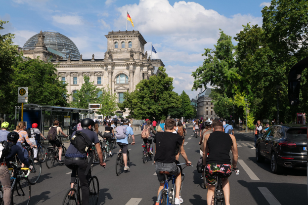 30.000 Menschen bei Fahrrad-Demonstration