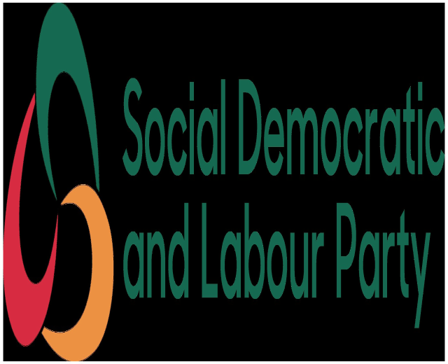 Weißer Hintergrund mit zentralem fetten schwarzen Text, der "sozialdemokratische und arbeiterpartei" enthält, eingerahmt von einem dünnen schwarzen Rand.